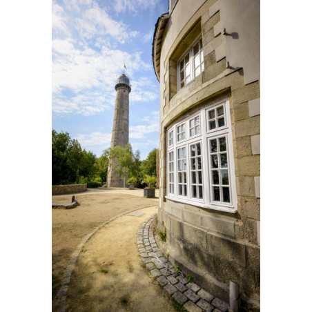 ©Emmanuel LEMEE-LBST - La Tour de la Découverte et les moulins du Faouëdic dans le quartier du Péristyle à Lorient (Morbihan)