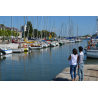 ©Céline MADELAINE-LBST - Couple en promenade sur le port de plaisance de Lorient (Morbihan) ©Céline MADELAINE-LBST - Couple en promenade sur le port de plaisance de Lorient (Morbihan)