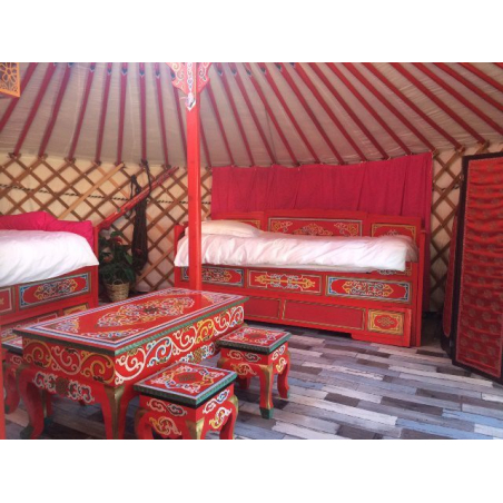 ©Les logis de Kerdrien - Intérieur d'une yourte mongole ©Les logis de Kerdrien - Intérieur d'une yourte mongole