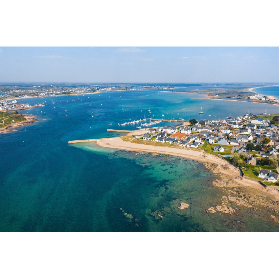 Vue aérienne de la presqu'île de Gâvres et de sa petite mer (Morbihan) - ©Thibault Poriel - LBST