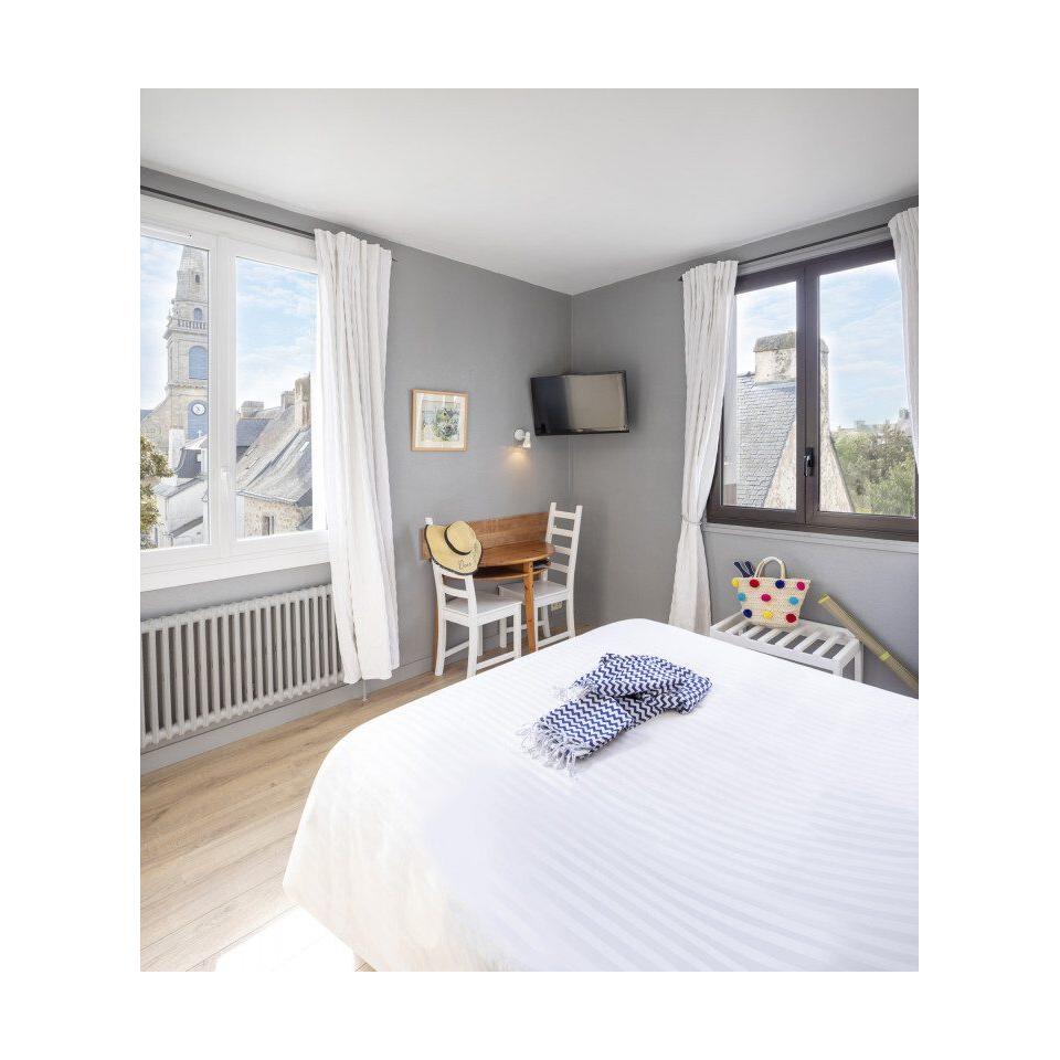 ©Hôtel de la Citadelle *** - Chambre vue mer en centre-ville de Port-Louis (Morbihan)