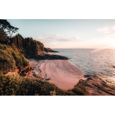 ©Lezbroz-LBST - Coucher de soleil sur une plage de l'île de Groix (Morbihan)