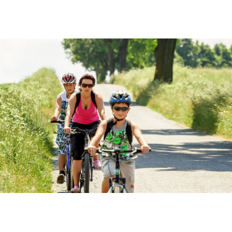 ©shutterstock - Balade en vélo en famille