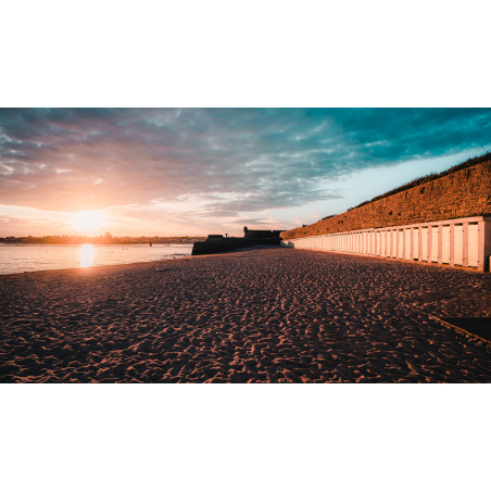 ©LezBroz - Coucher de soleil sur la grande plage de Port-Louis (Morbihan)