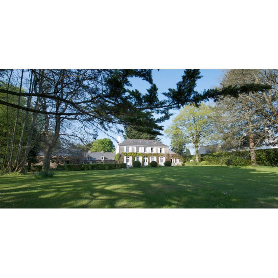 ©Le Manoir des éperviers à Quéven - vue du jardin (Morbihan)