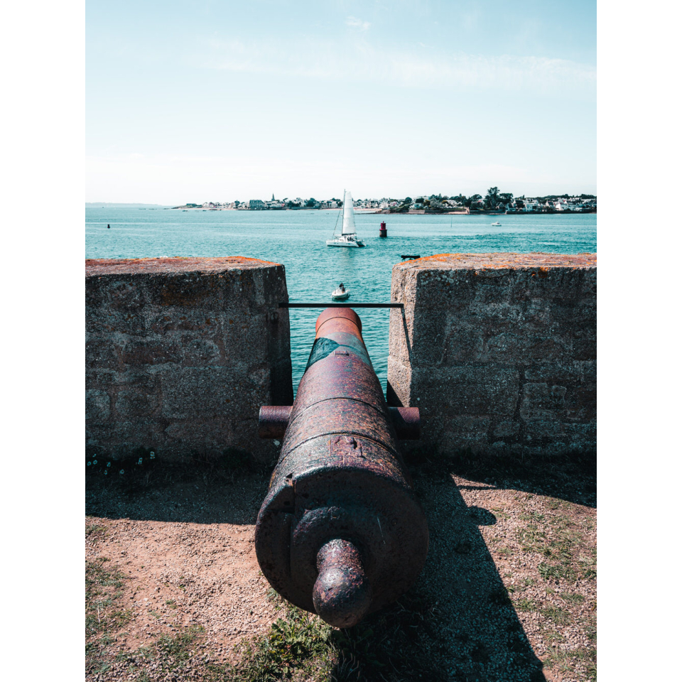 Canon sur les remparts de la citadelle de Port-Louis (Morbihan) - ©Lezbroz - LBST