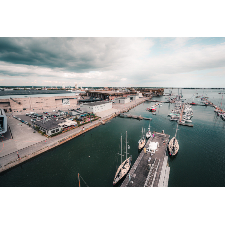 ©Lezbroz - LBST - Vue de Lorient La Base depuis la Tour des Vents de la Cité de la Voile Eric Tabarly (Morbihan)