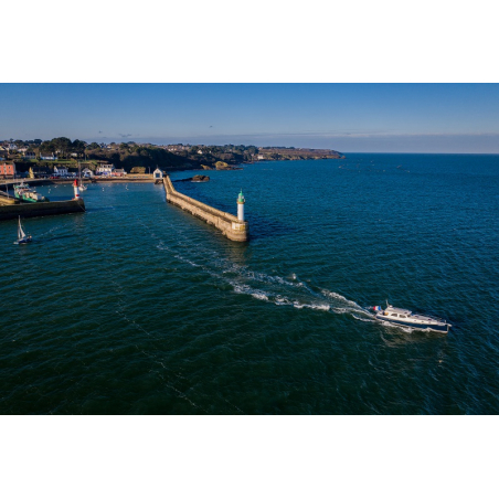 Traversée entre Lorient et l'île de Groix, entrée et phares de Port-Tudy (Morbihan)