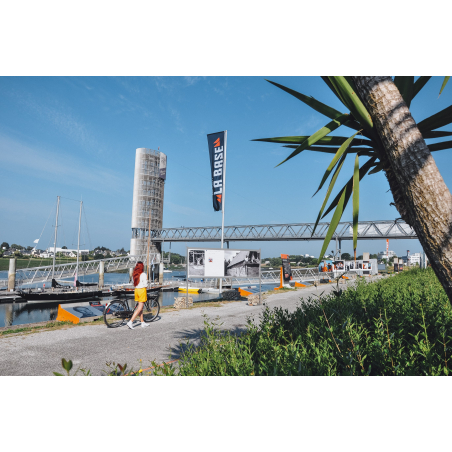 Balade à vélo sur les quais de Lorient La Base (Morbihan) - ©Le Ciré Jaune - LBST