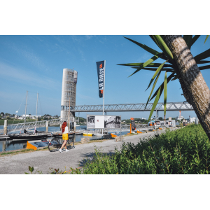 Balade à vélo sur les quais de Lorient La Base (Morbihan) - ©Le Ciré Jaune - LBST Balade à vélo sur les quais de Lorient La Base (Morbihan) - ©Le Ciré Jaune - LBST
