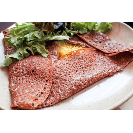 ©shutterstock - Une délicieuse crêpe bretonne à déguster dans les crêperies de Lorient Bretagne Sud (Morbihan)