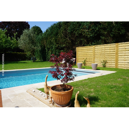 Terrasse et piscine de la maison d'hôtes Ker Feudichoul à Lorient Bretagne Sud (Morbihan)