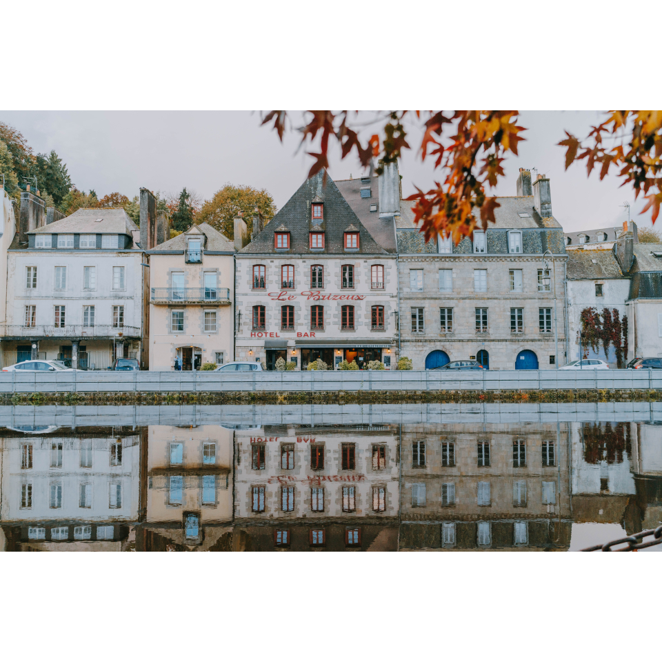 Rives de la Laïta dans la ville basse de Quimperlé (Finistère) - ©Noé C. Photography - CRTB