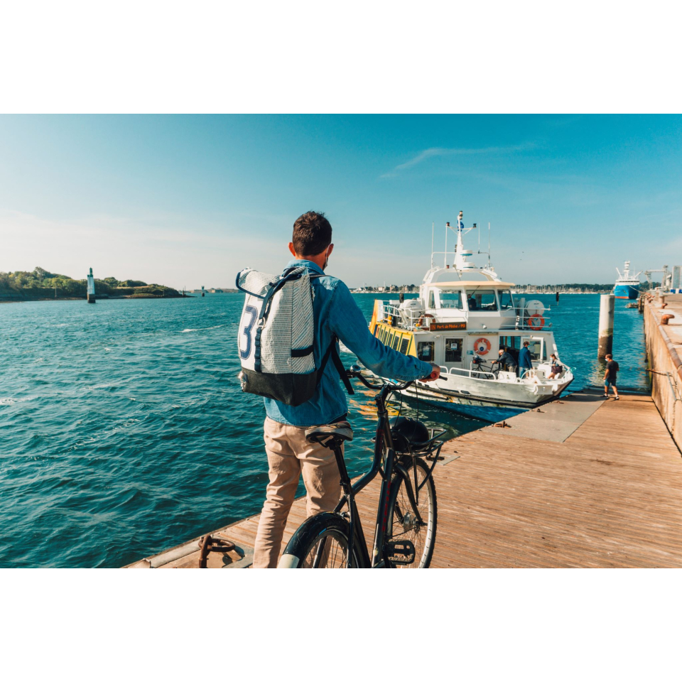 Embarquement dans le bateau-bus à Lorient (Morbihan) - ©Le Ciré Jaune - LBST