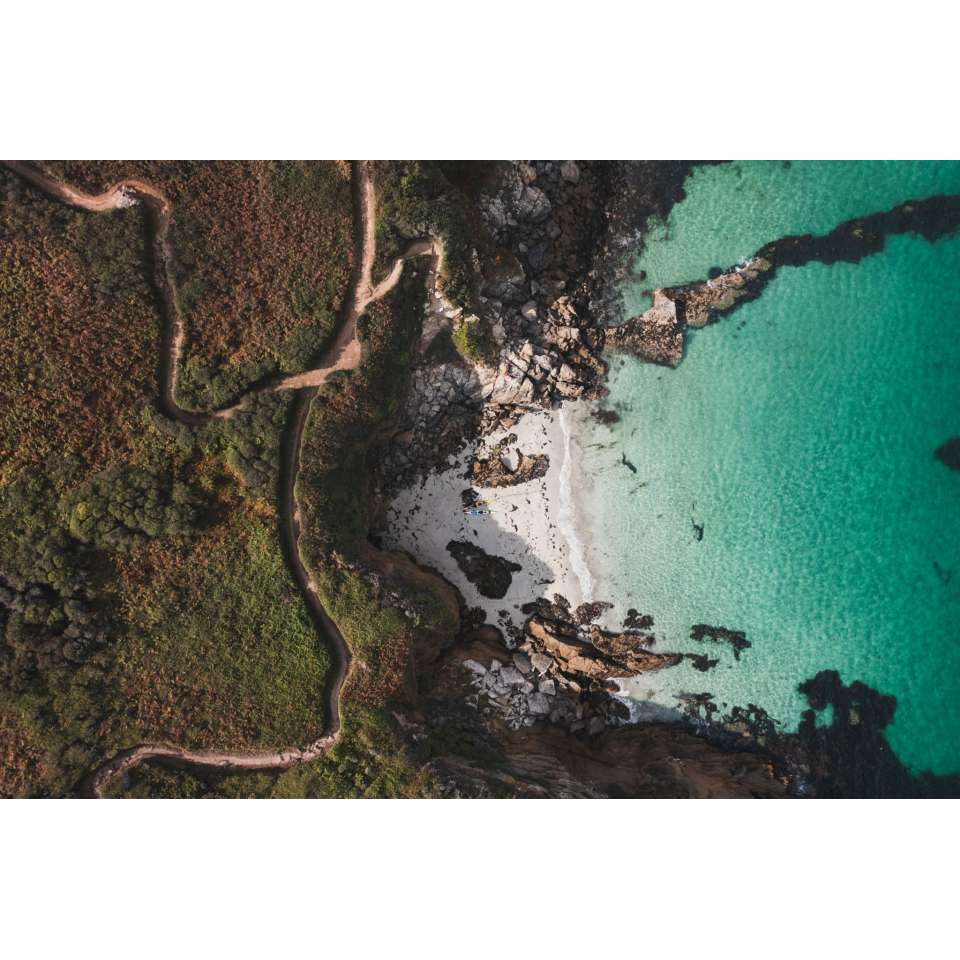 Vue aérienne de la crique de Poulziorec, plage de Tahity Beach - ©Thibault Poriel - LBST