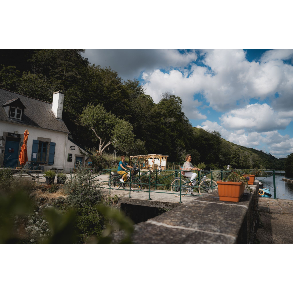 Coffret cadeau sport en eau douce en Bretagne - Breizhbox