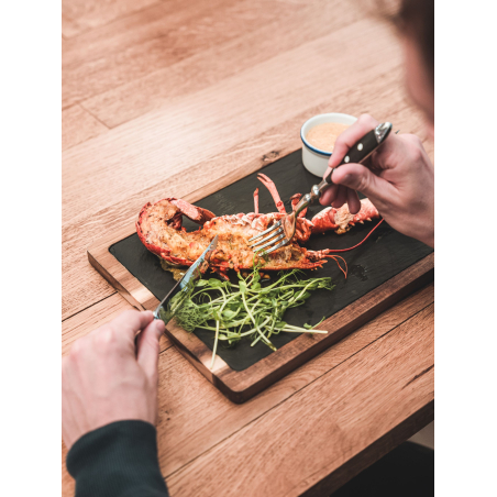 Repas dans un restaurant de spécialités de fruits de mer à Lorient (Morbihan) - ©Lezbroz - LBST Repas dans un restaurant de spécialités de fruits de mer à Lorient (Morbihan) - ©Lezbroz - LBST