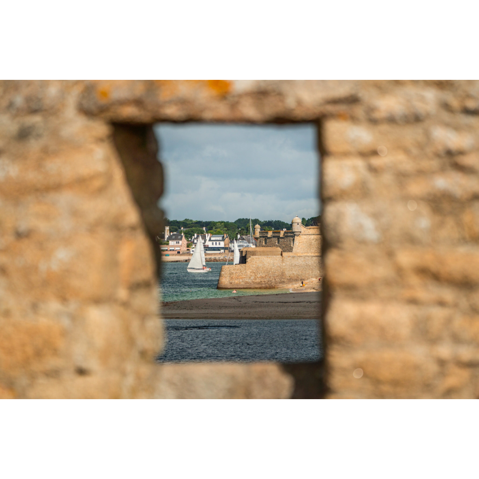 Vue sur la Citadelle de Port-Louis depuis les remparts (Morbihan) - ©Thibault Poriel - LBST