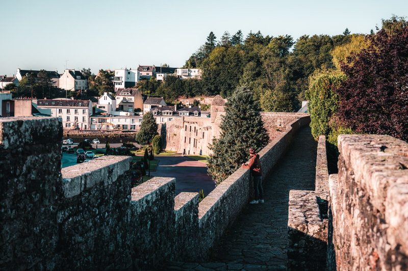 ©Lezbroz-LBST - Les remparts d'Hennebont