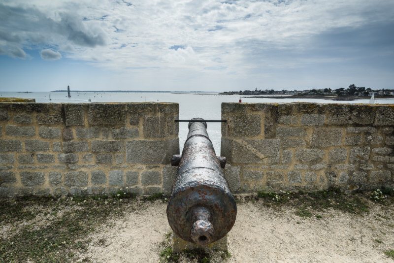 ©Xavier DUBOIS-LBST - Vue sur l'océan depuis les remparts de la Citadelle de Port-Louisemparts