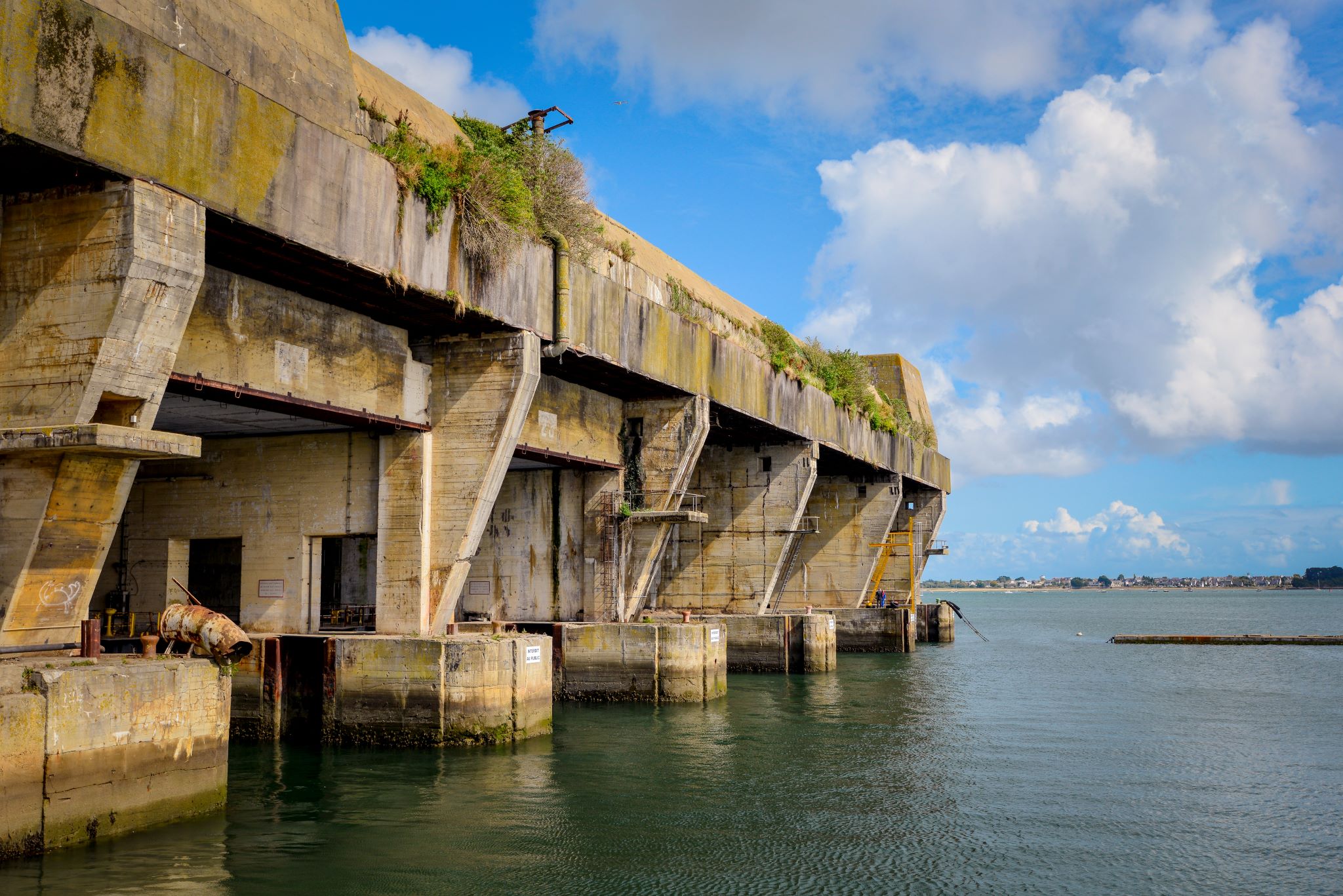 Alvéoles du bloc K3 à la base de sous-marins de Keroman, Lorient La Base (Morbihan) - ©Emmanuel Lemée - LBST