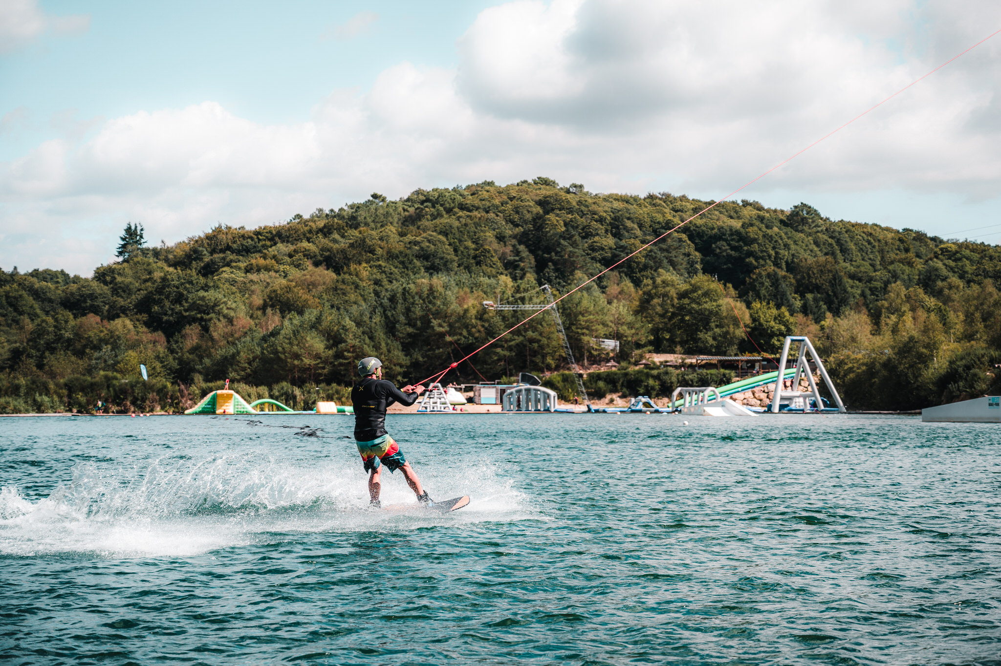 Wakeboard au West Wake Park à Inzinzac-Lochrist (Morbihan) - ©Lezbroz - Breizhbox®