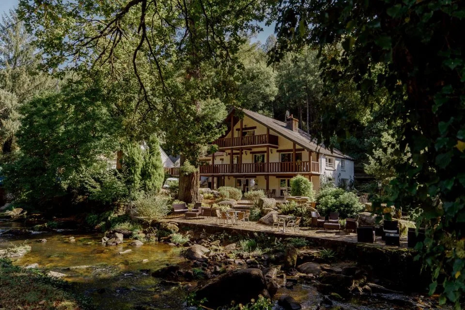 Séjour au vert avec Breizhbox®, coffret-cadeau avec nuit à l'Auberge de Pont Calleck, dans la vallée du Scorff.