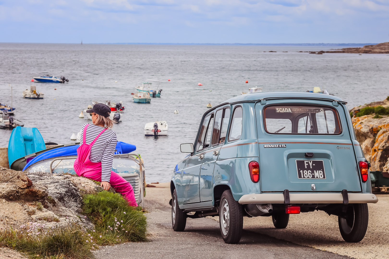 Séjour insolite, balade en voiture vintage 2CV à Lorient Bretagne Sud, en Morbihan avec Breizhbox®